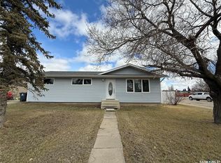30 West Rd, Kindersley, SK S0L1S1