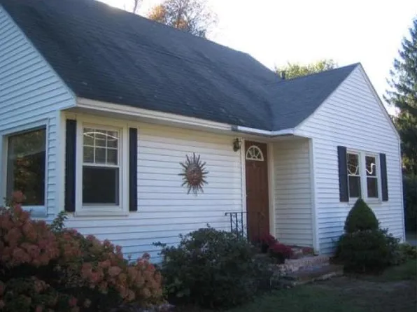 5 Rosewood Ave, Ayer, MA 01432