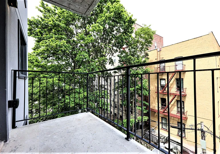 1533 E 19th St #501 — Photo 9