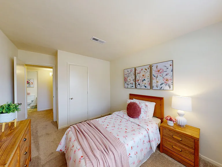 Apollo Apartments — Photo 10