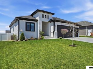 9505 Estela Ave, Lincoln, NE 68516