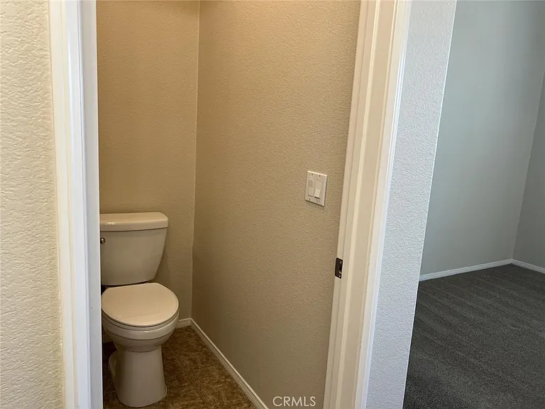 15329 Oak Tree Dr — Photo 42