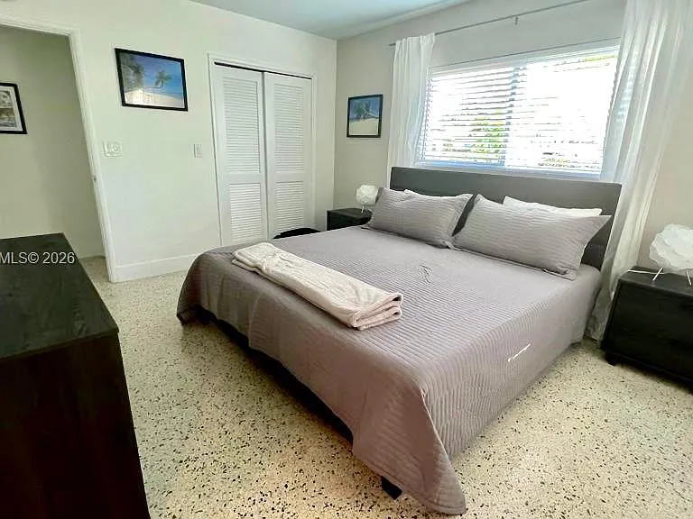 262 Bombay Ave — Photo 15