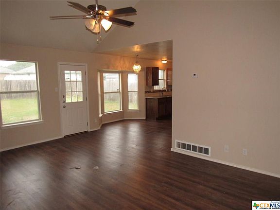 4th image of 3605 Crescent Dr