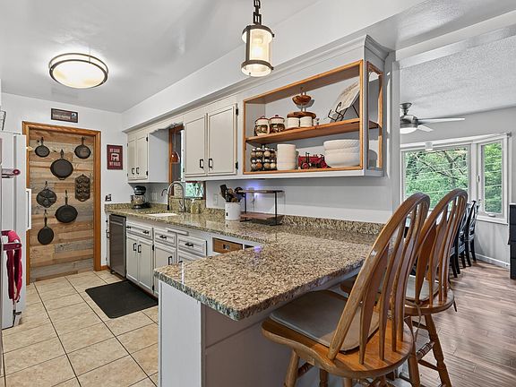4th image of 14905 Orchard Dr