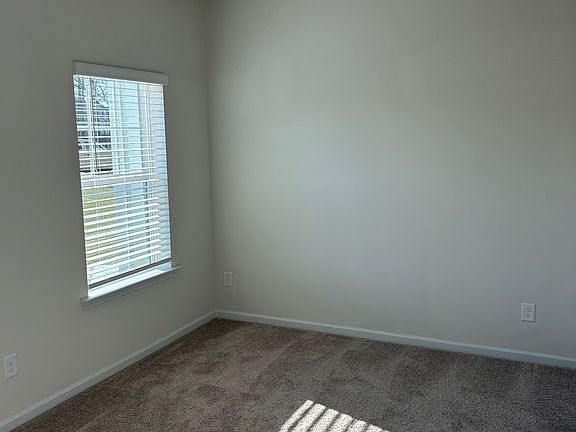 5th image of 77 Professional Pl SE