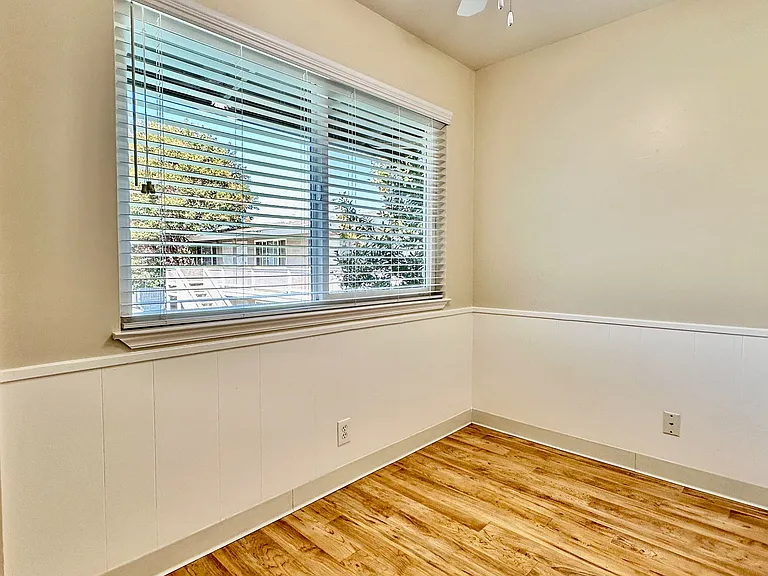 Garden Glen Apartments — Photo 16
