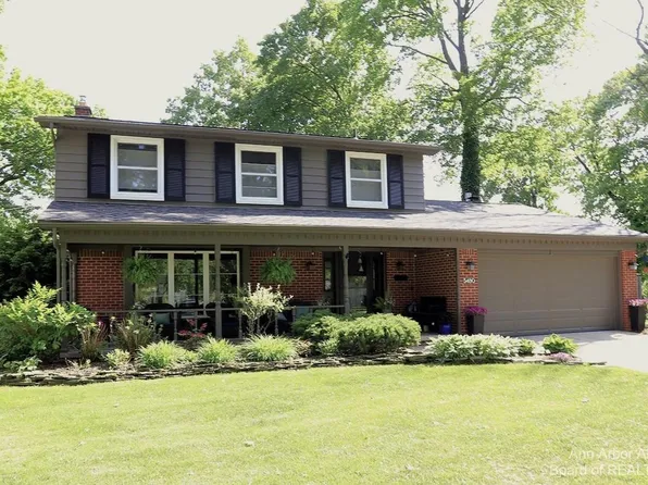 3480 Brentwood Ct, Ann Arbor, MI 48108