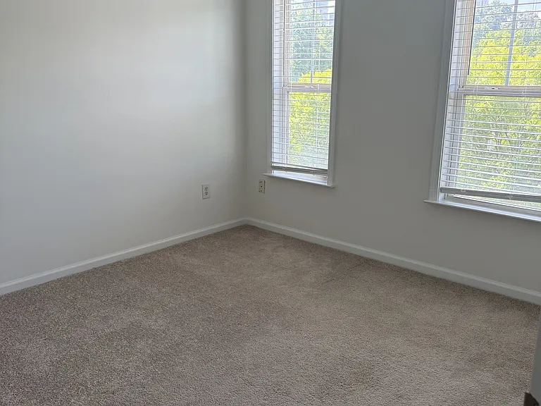 209 16th St NW #1-8 — Photo 16