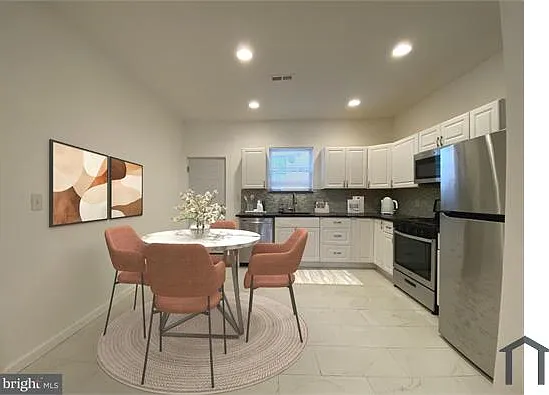 2510 Manton St — Photo 2