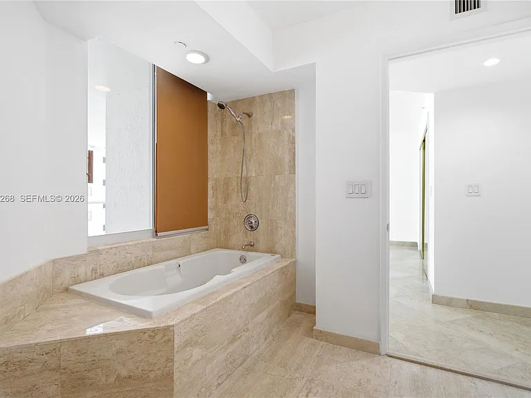 18671 Collins Ave #2304 — Photo 10