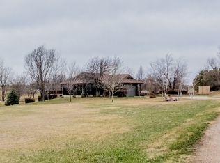 1615 Timberlane Dr, Sabetha, KS 66534