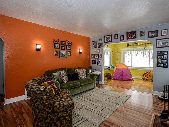 2nd image of 325 Collier Ave