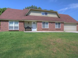 7350 S 69th Ct E, Tulsa, OK 74133