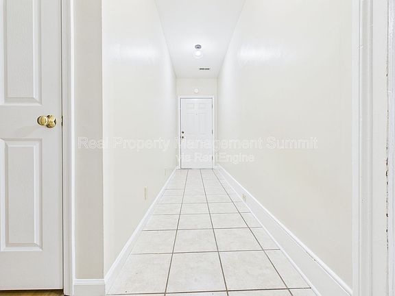 2nd image of 402 N Market St #A1