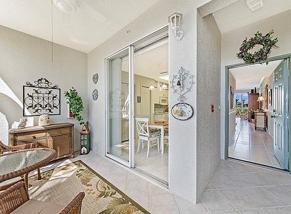 5th image of 26811 Clarkston Dr #105