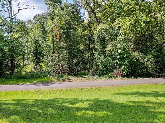 3rd image of 2210 Appian Way