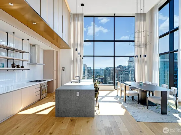 10232 NE 10th Street #1207, Bellevue, WA 98004