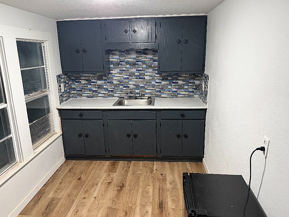 2nd image of 620 Poplar St