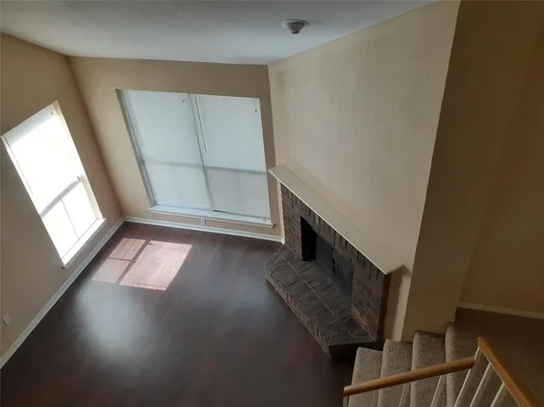 3130 Walnut Bend Ln APT 424, Houston, TX 77042