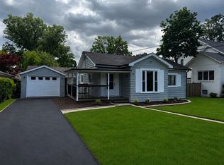 722 E Indiana St, Wheaton, IL 60187