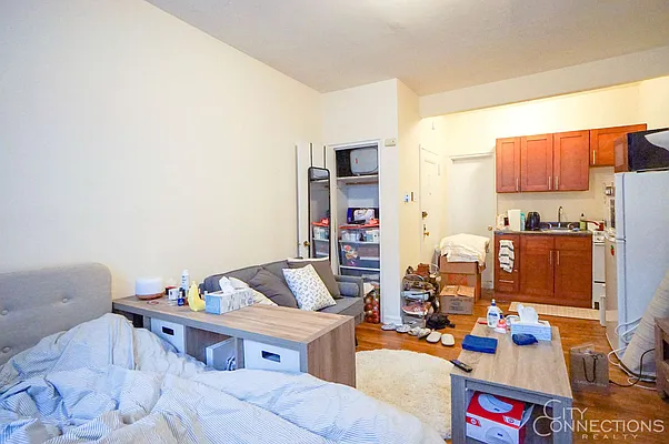 Rented by City Connections Realty | media 6