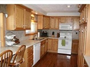 5 Crestview Dr, Paola, KS 66071