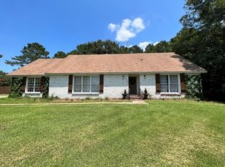 123 Greenview Cir, Dothan, AL 36301