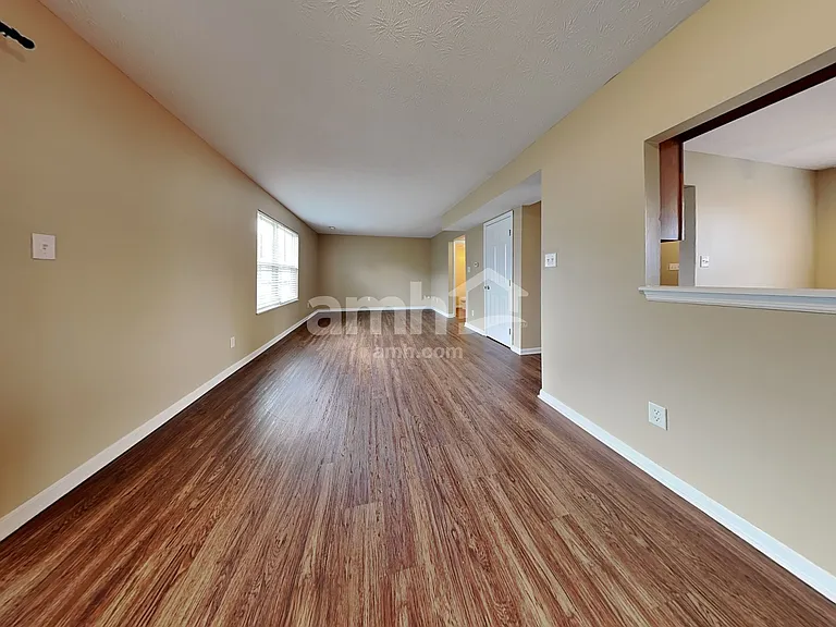 936 Hathaway Dr — Photo 6