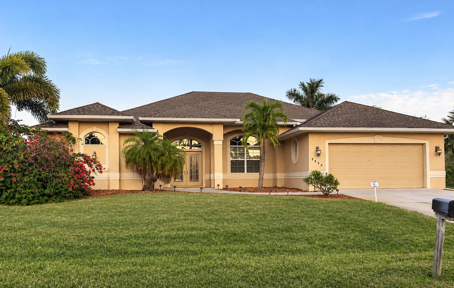 3 bed, 2200 sqft, $4,000 — Photo 1