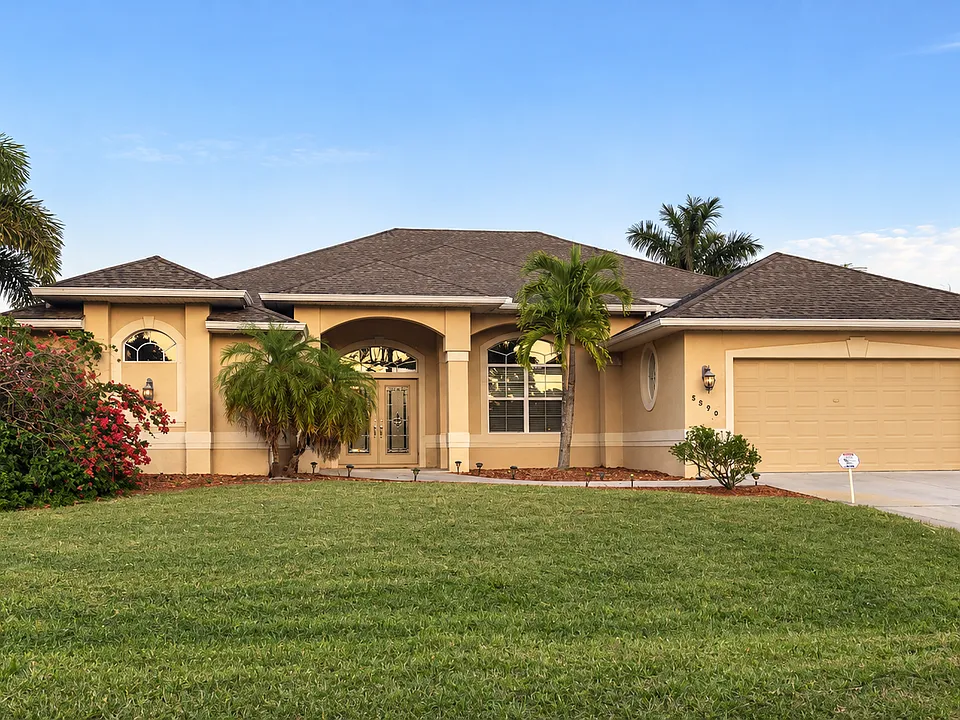 8090 Santa Cruz Dr