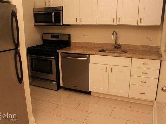 2nd image of 539 W Dickens Ave #2W