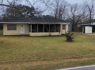6710 County Road 203, Liverpool, TX 77577
