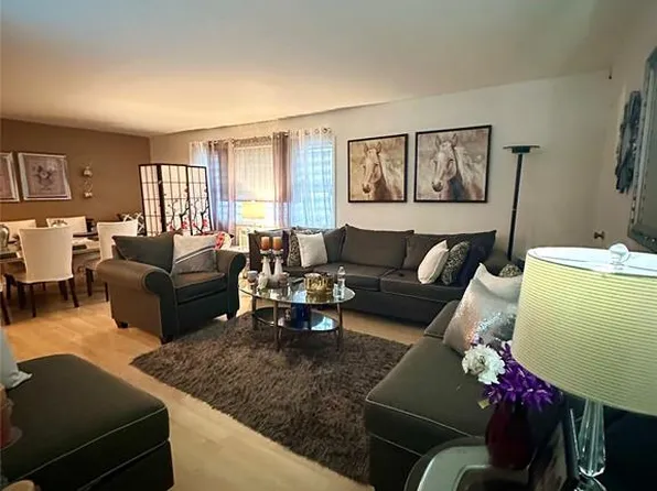 2 Colonial Dr, Little Falls, NJ 07424