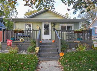 812 Lillian St, Hobart, IN 46342
