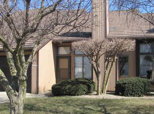 1009 Lakewood Dr APT D, Morris, IL 60450