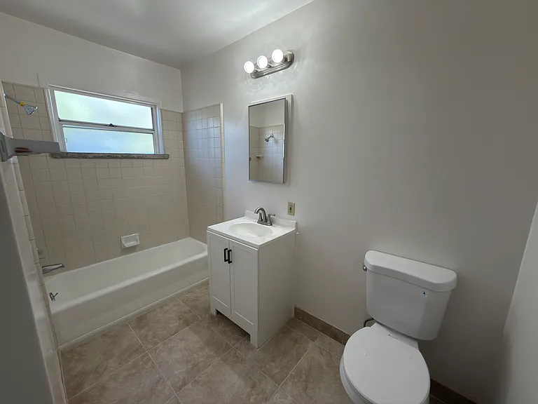 322 S Clark St #322 — Photo 11