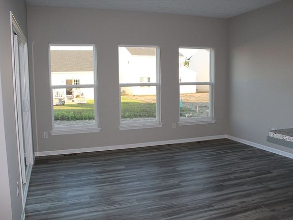 3rd image of 37195 Golden Eagle Dr