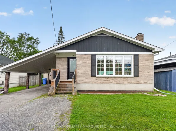19 Dunbar Ave, Cornwall, ON K6H 5M6