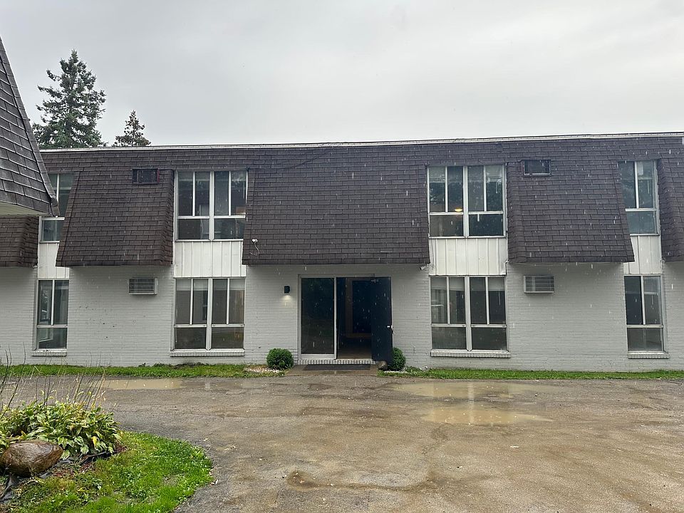 1st image of 290 Colonial Dr APT 1