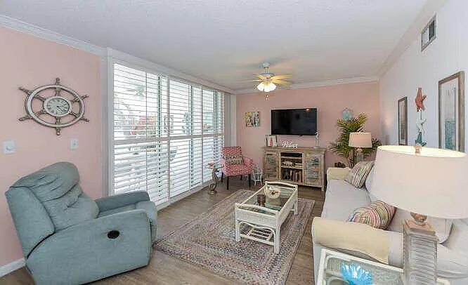 1 bed, 1.5 bath, 821 sqft, $6,000 — Photo 4