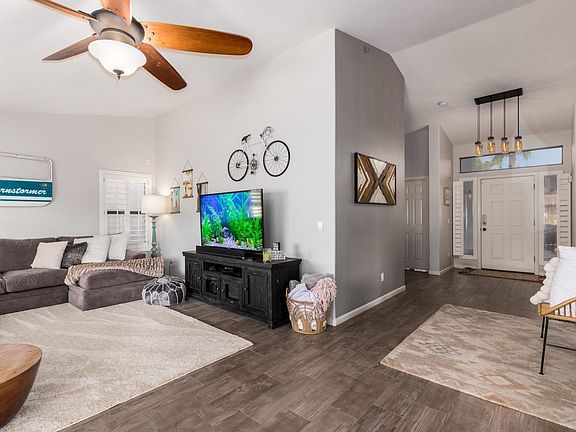 4th image of 1654 E Runion Dr