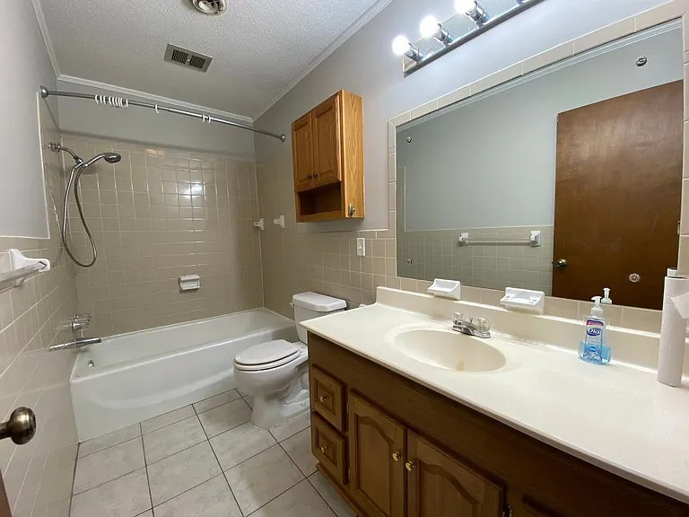 104 Skyview Dr — Photo 10