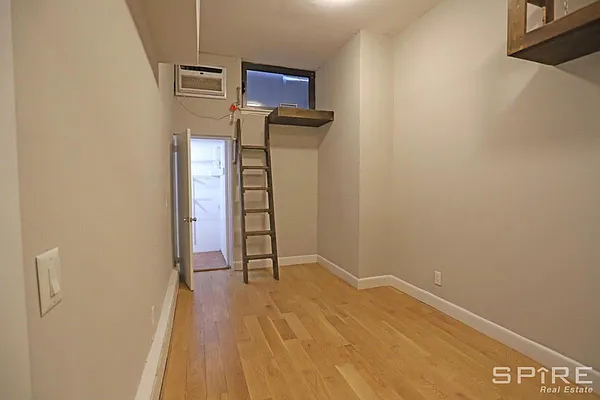 Rented by Spire Group | media 12