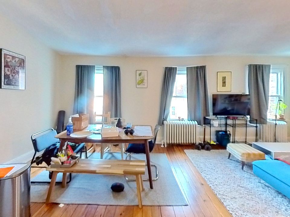 1st image of 803 Saint Paul St APT 3R