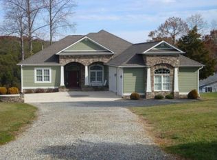 192 Saint Augustine Rd, Wirtz, VA 24184
