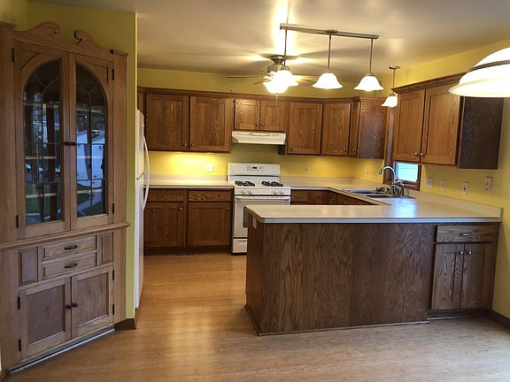 5th image of 4038 S Caulfield Ave