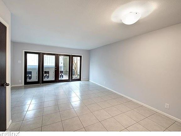 12666-rip-van-winkle-dr-unit-6-houston-tx-building-photo(2)