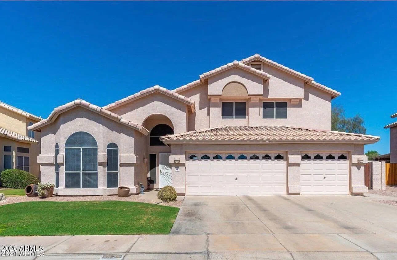 4 bed, 2.5 bath, 2973 sqft, $3,200 — Photo 3