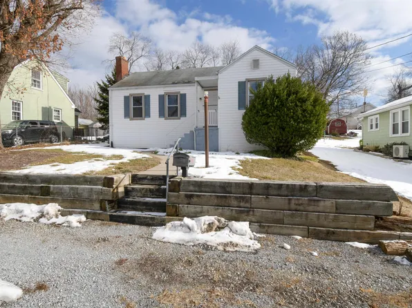 307 Austin Ave, Staunton, VA 24401